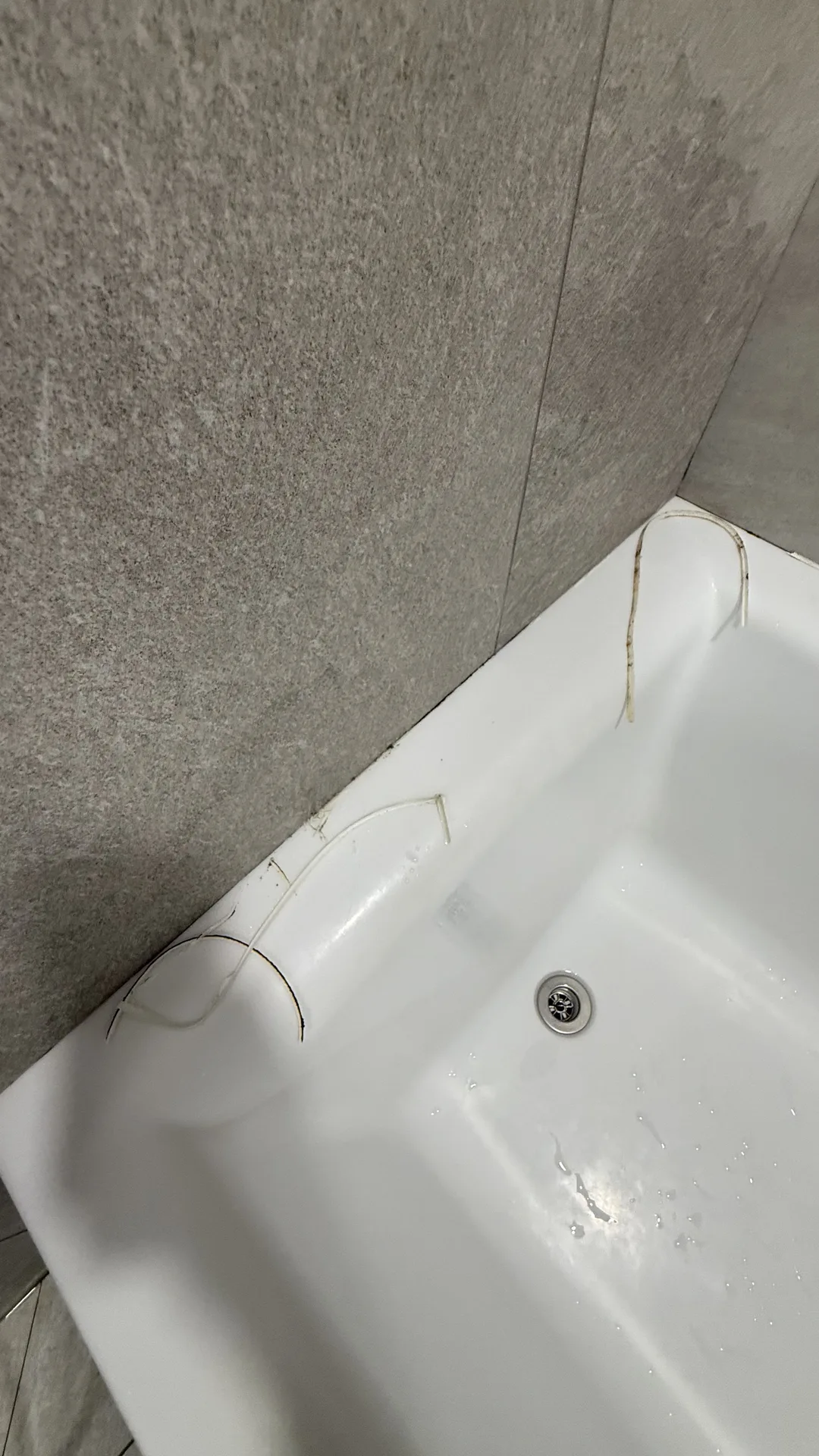 안양 욕조 테두리 이음새 작업 현장 사진 1